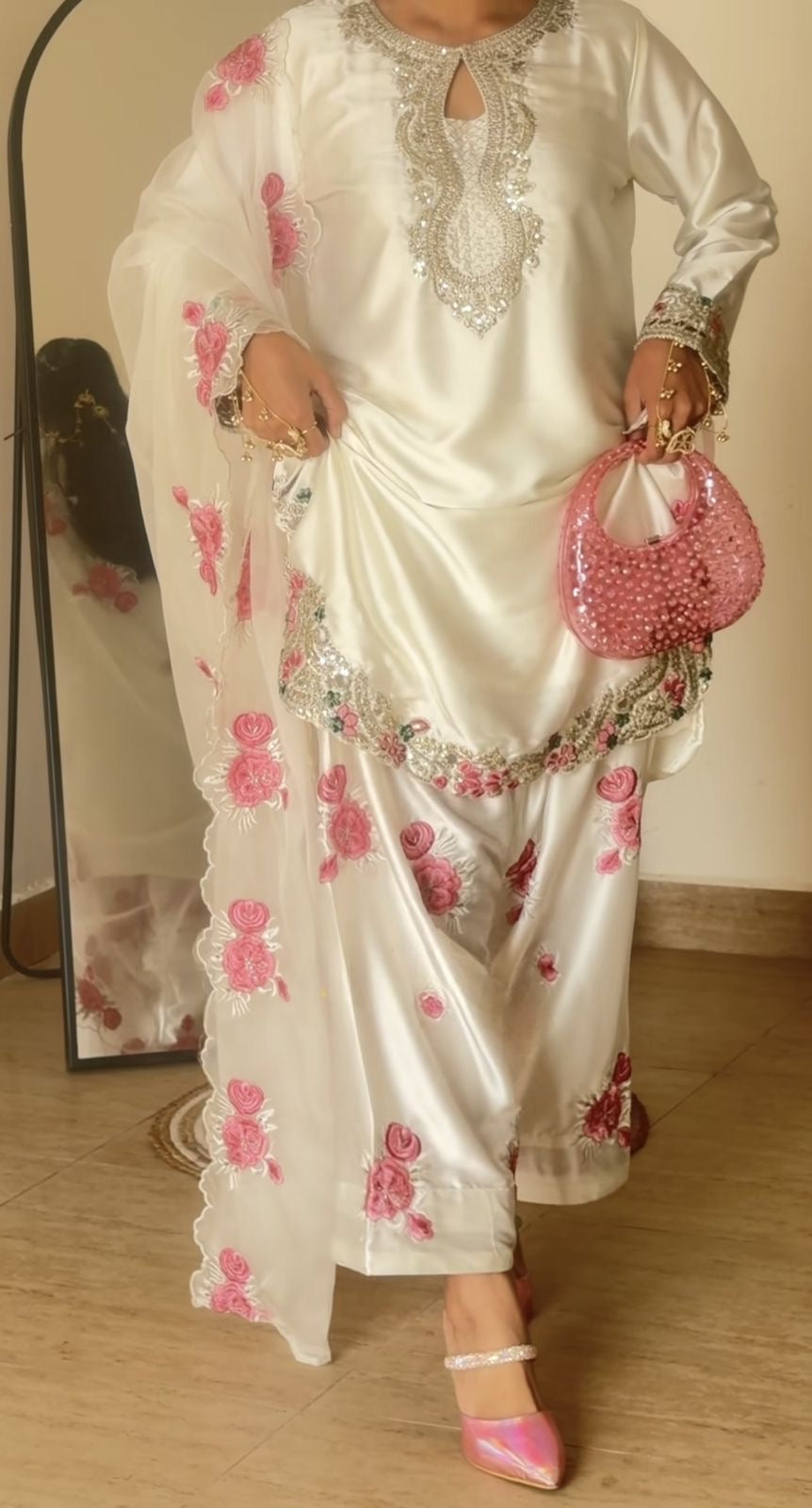 Đěsigner 3pc Party Wear Look top with farshi salwar