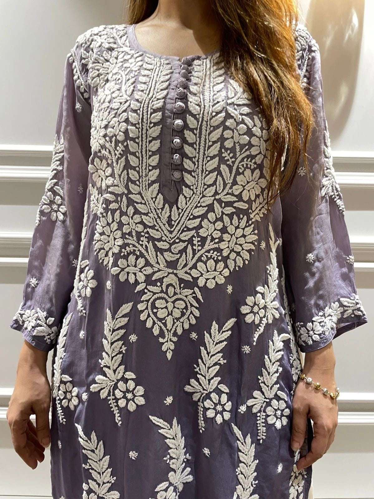 3D leaf Luxe Chikankari kurti