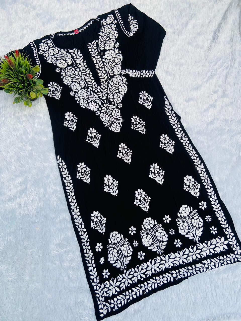 Heavy border Designed Chikankari kurti