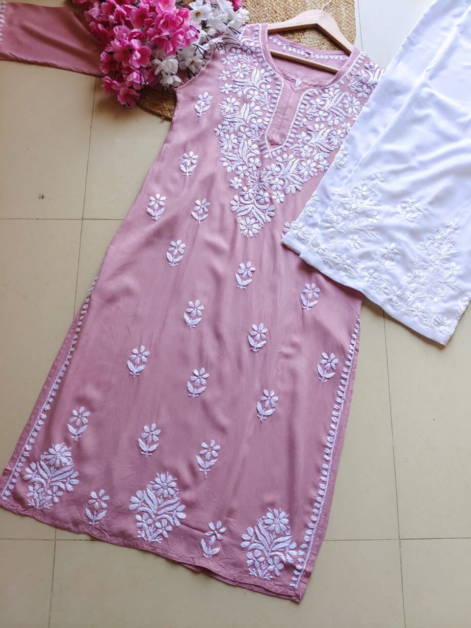 Chikan Rayon Gala Buti