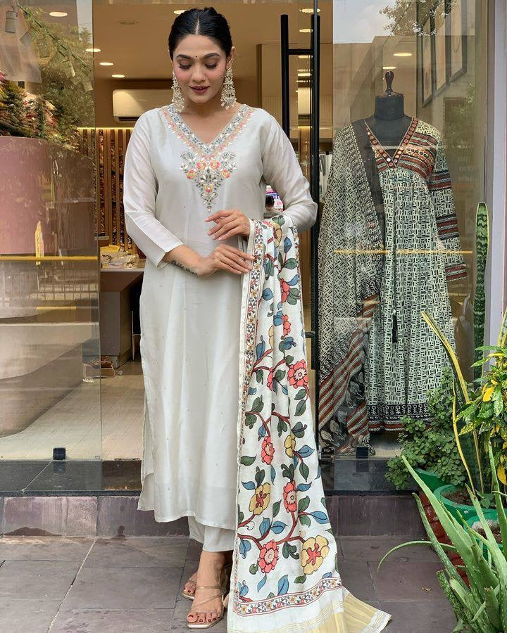 Women Embroidered Chanderi  3pc kurta set