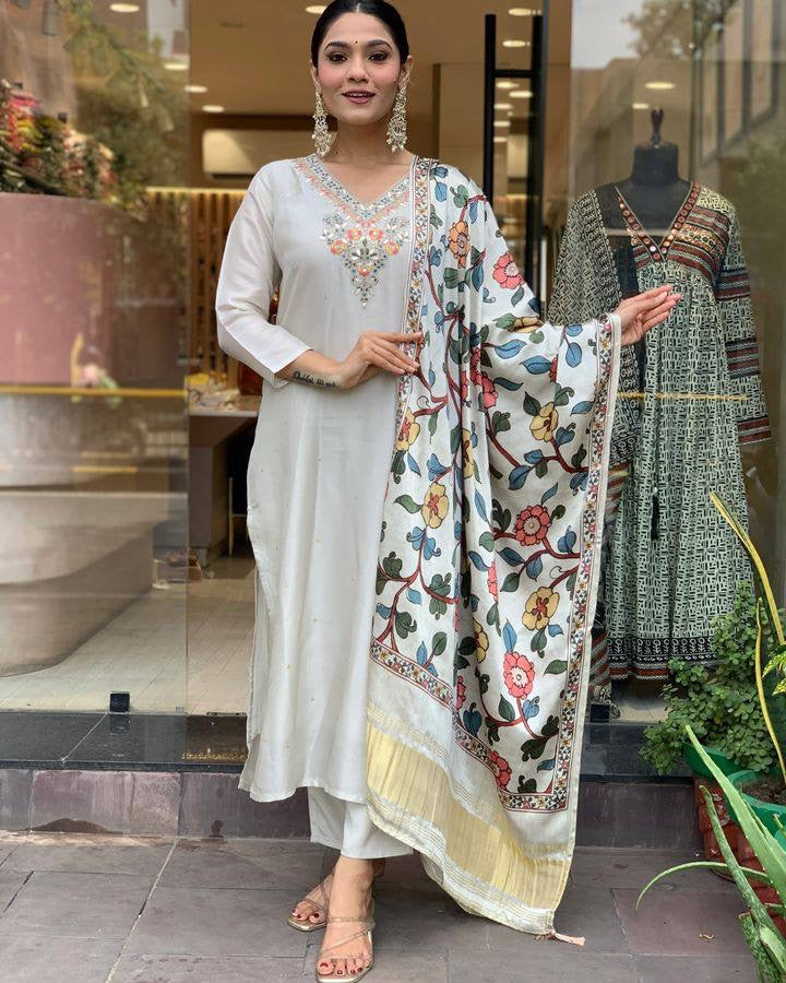 Women Embroidered Chanderi  3pc kurta set
