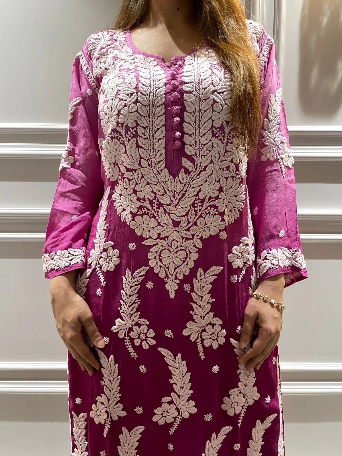 3D leaf Luxe Chikankari kurti