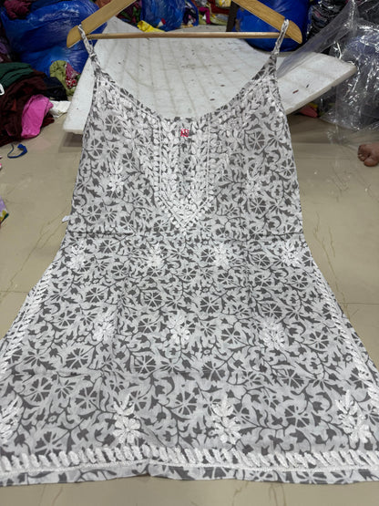 Trending Mul Strap kurta ( Restock )