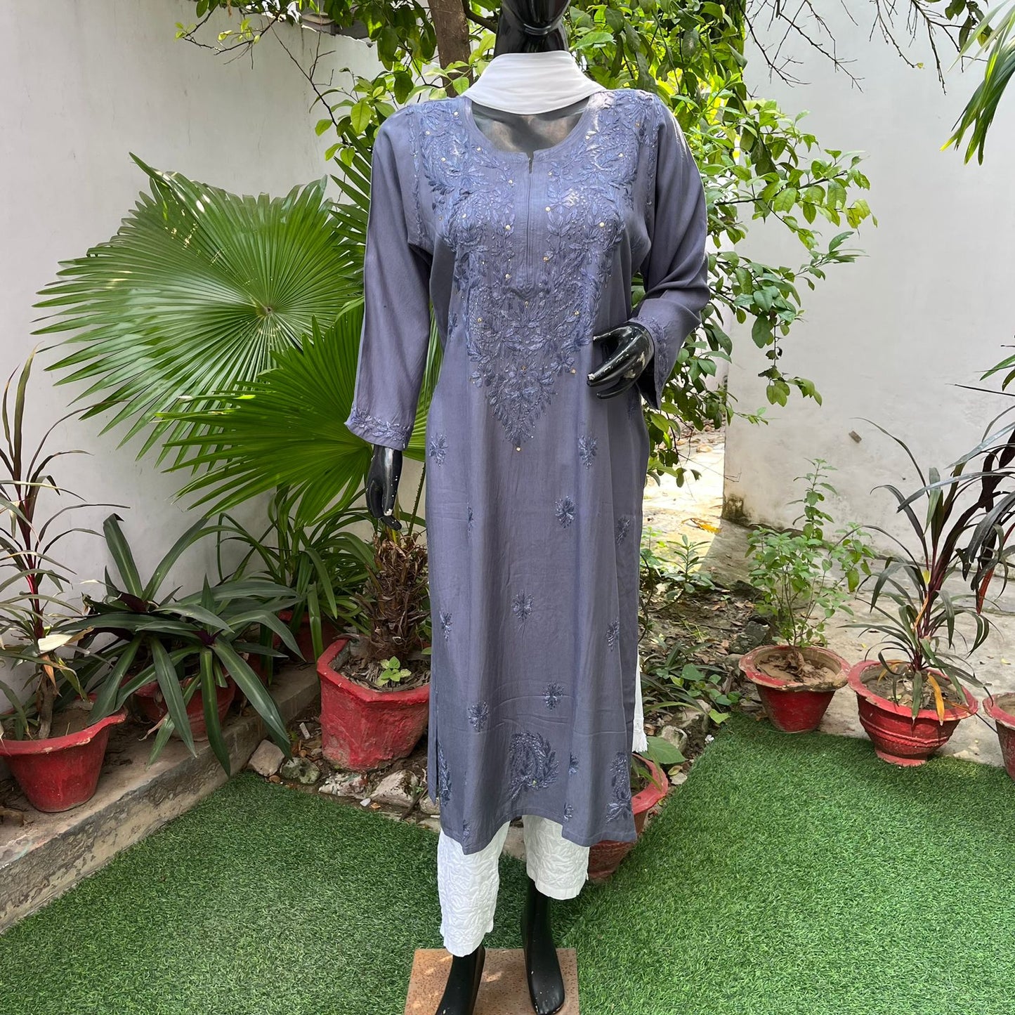 Most Demanding Straight Fit Tone to Tone Kurta With Mukaish work