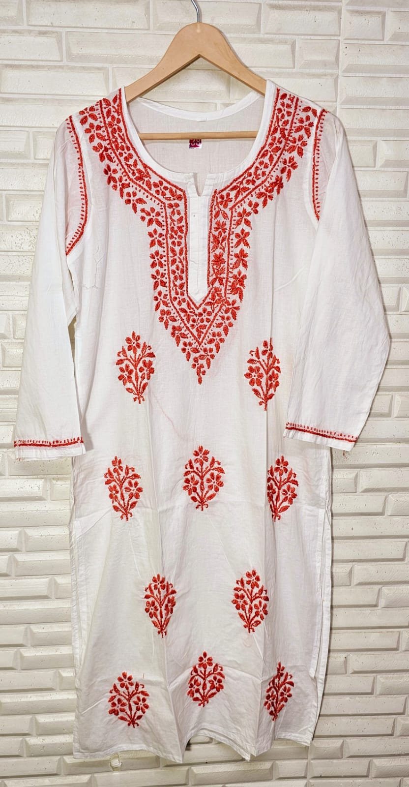 Chikankari pure Mul Mul cotton kurti