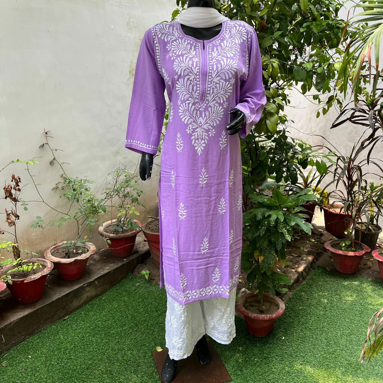 Chikankari Premium soft kurti